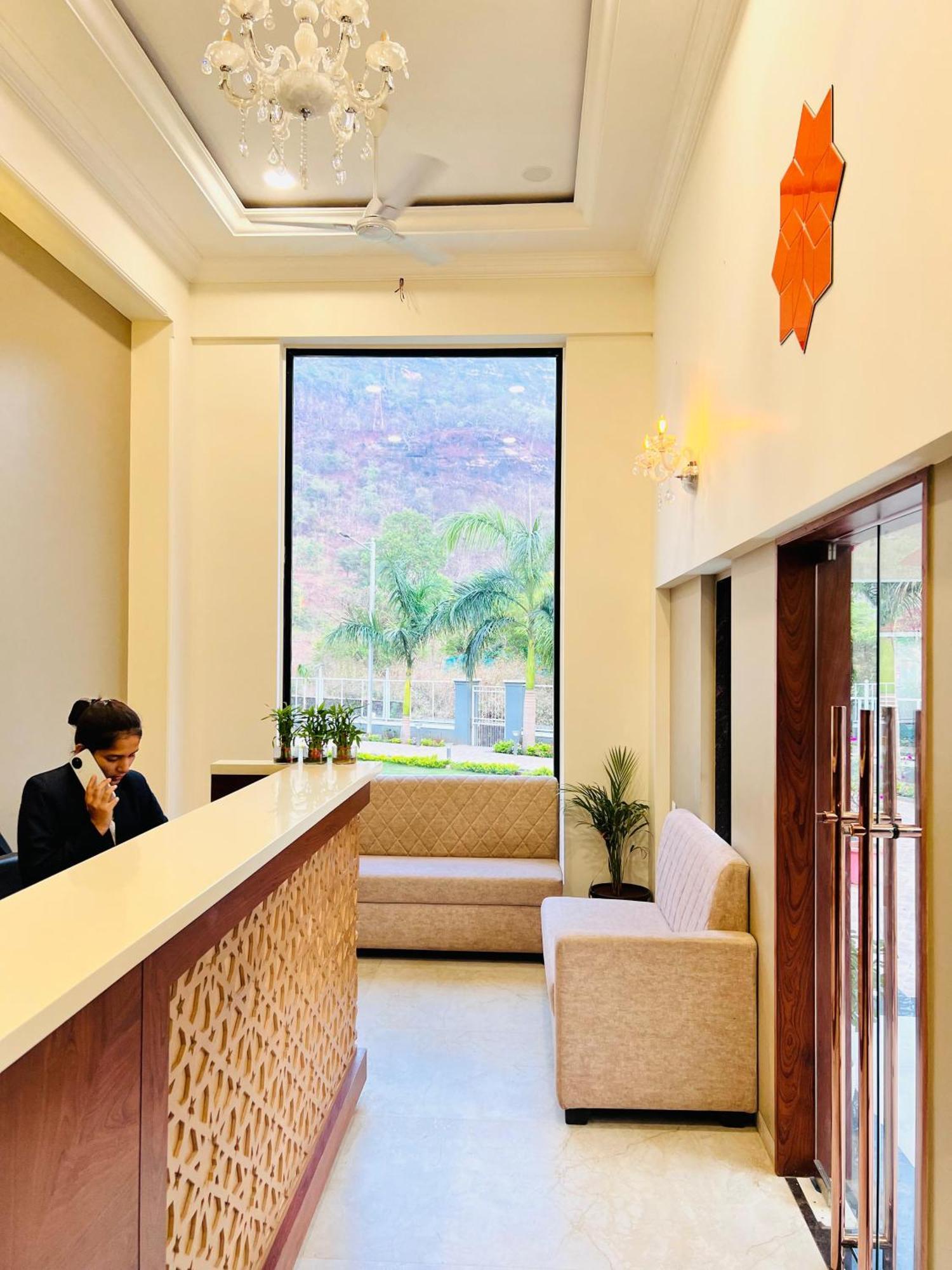 The Grand Leela Resort 科波利 外观 照片