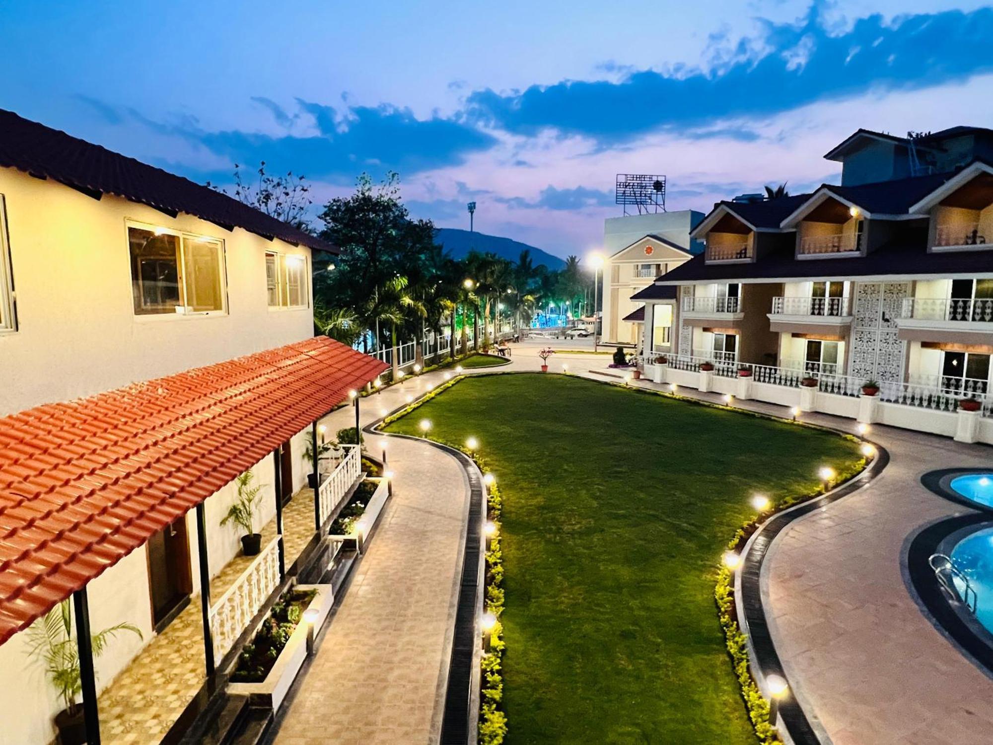 The Grand Leela Resort 科波利 外观 照片