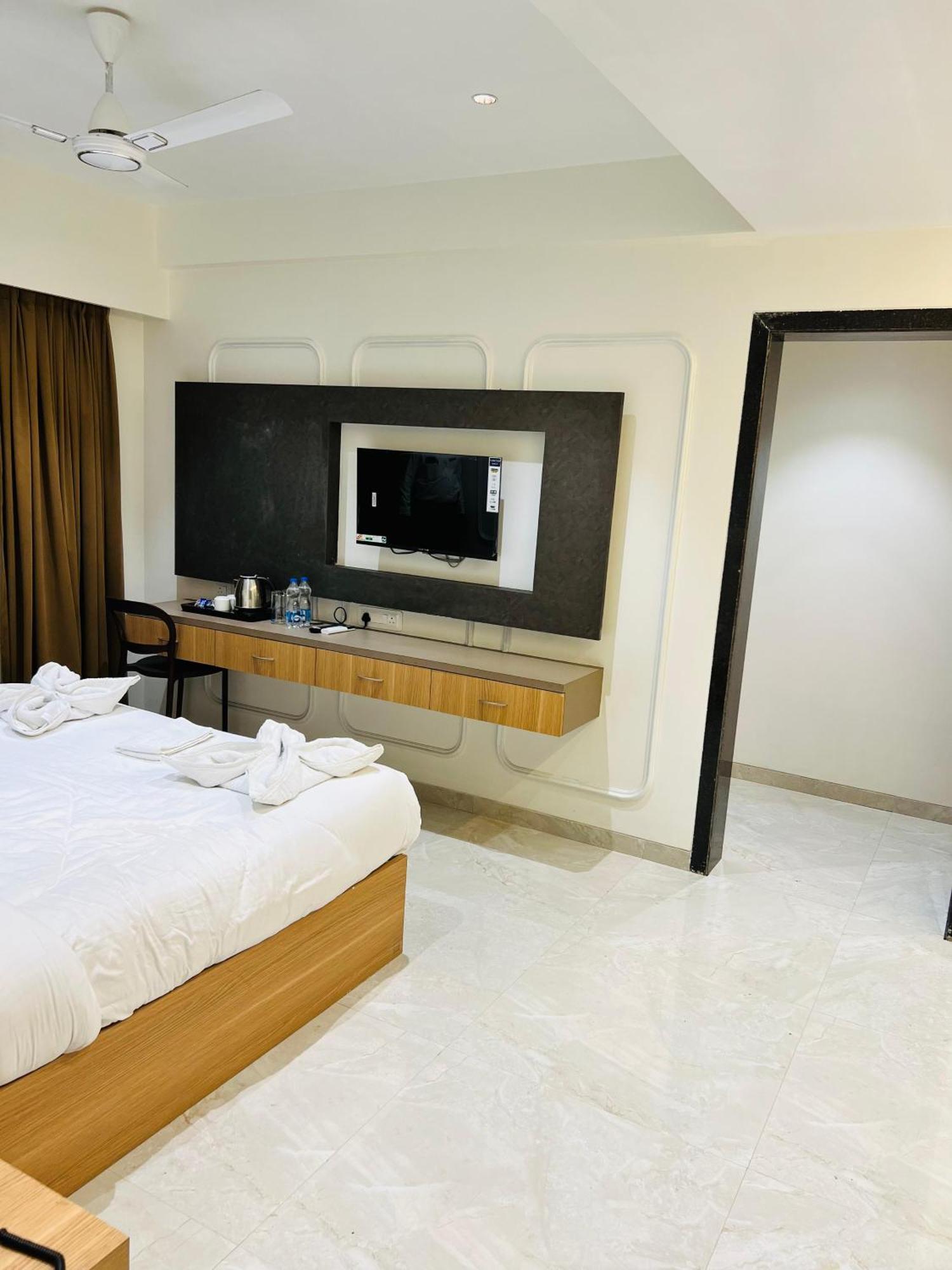 The Grand Leela Resort 科波利 外观 照片